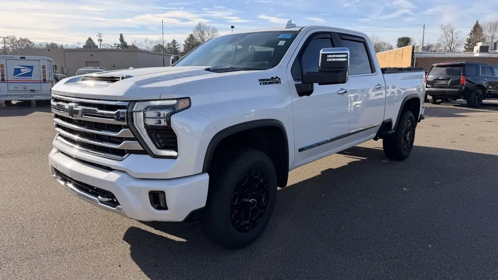 2024 Chevrolet Silverado 2500HD High Country photo 4