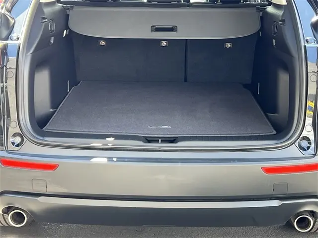 2023 Mazda CX-50 2.5 Preferred Plus photo 3