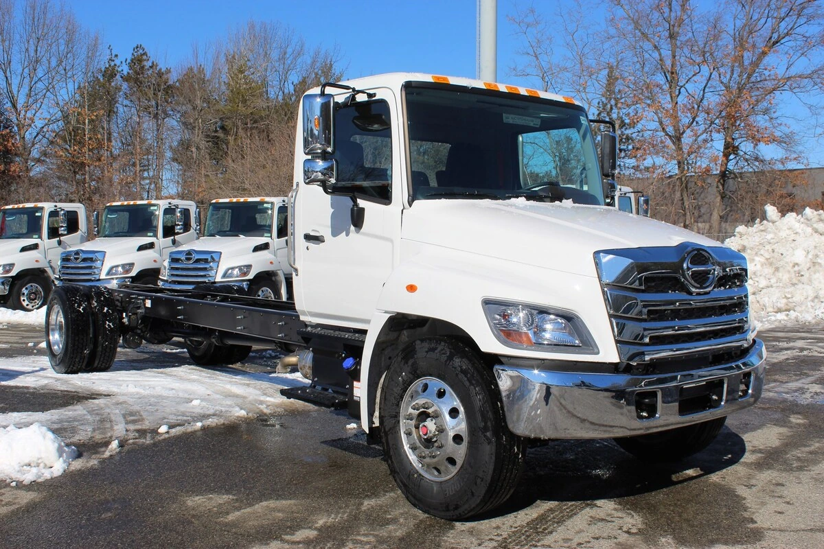 2025 Hino L6 - image 2