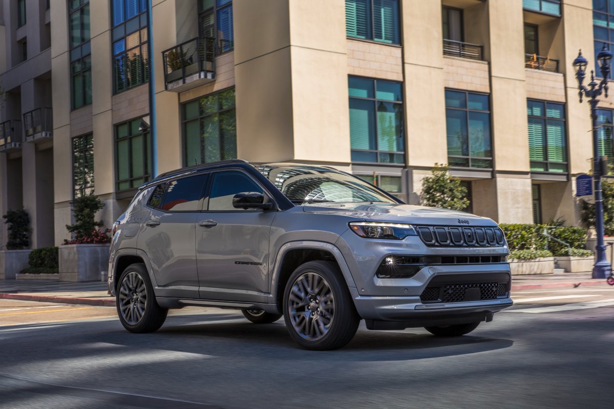 2022 Jeep Compass Exterior Passenger Side Front Profile