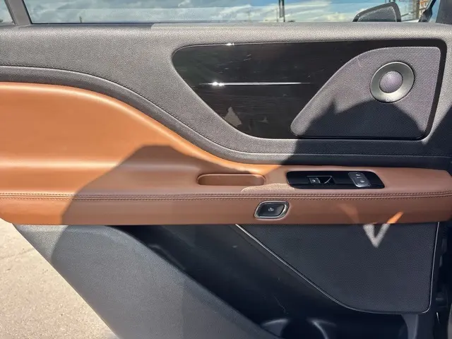 2022 Lincoln Aviator Reserve photo 14