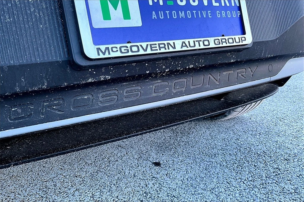 2026 Volvo - image 9