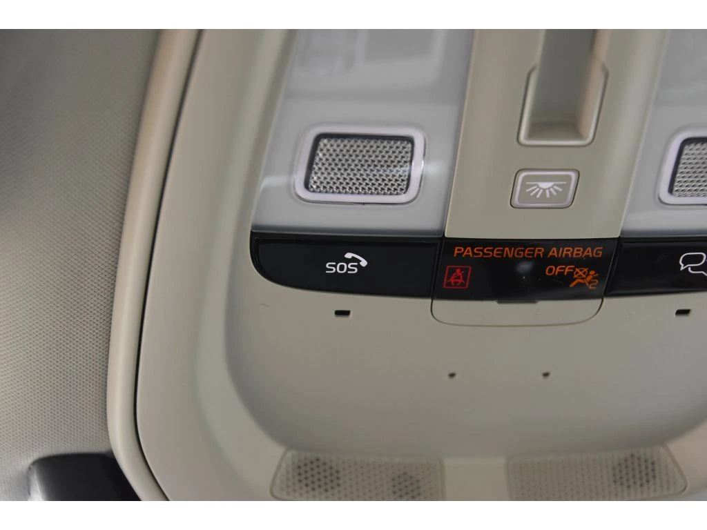 2026 Volvo - image 38