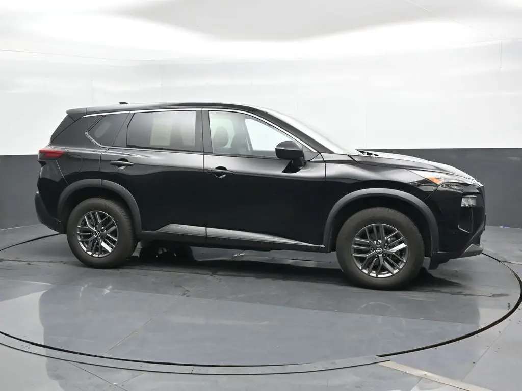 2023 Nissan Rogue S photo 3