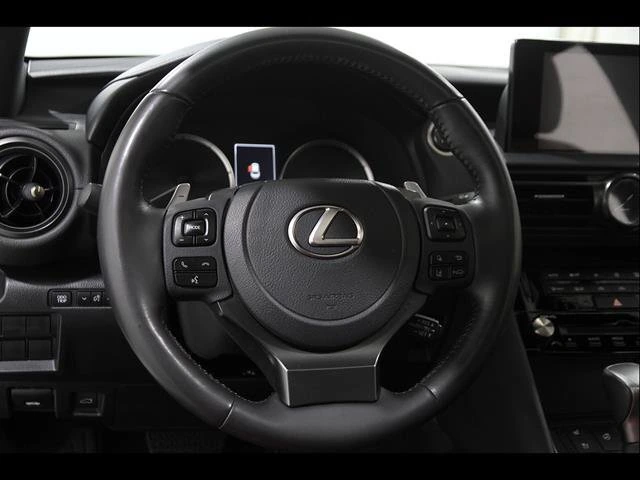 2023 Lexus IS 300 - Photo 7