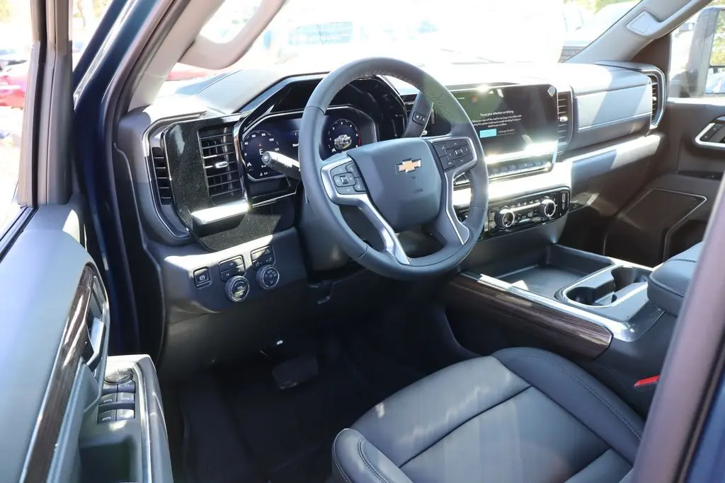 2026 Chevrolet Silverado LT photo 14