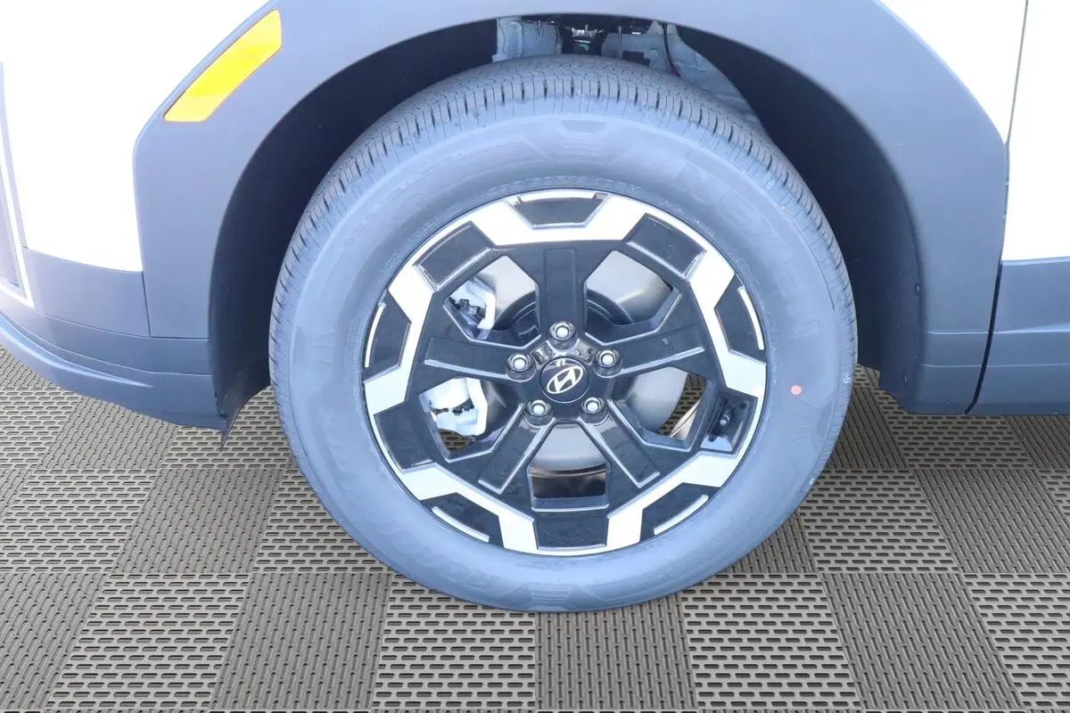 2026 Hyundai Santa Fe SE photo 4