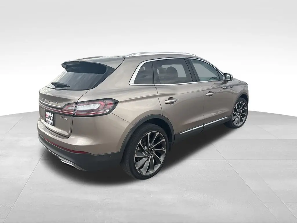 2019 Lincoln Nautilus Reserve photo 5