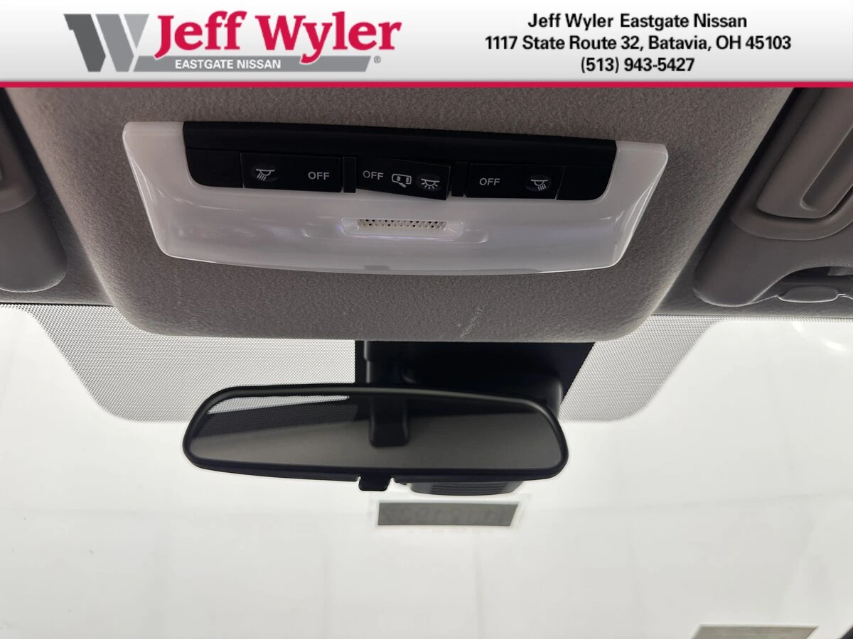 2025 Nissan Versa Sedan SV - Photo 28