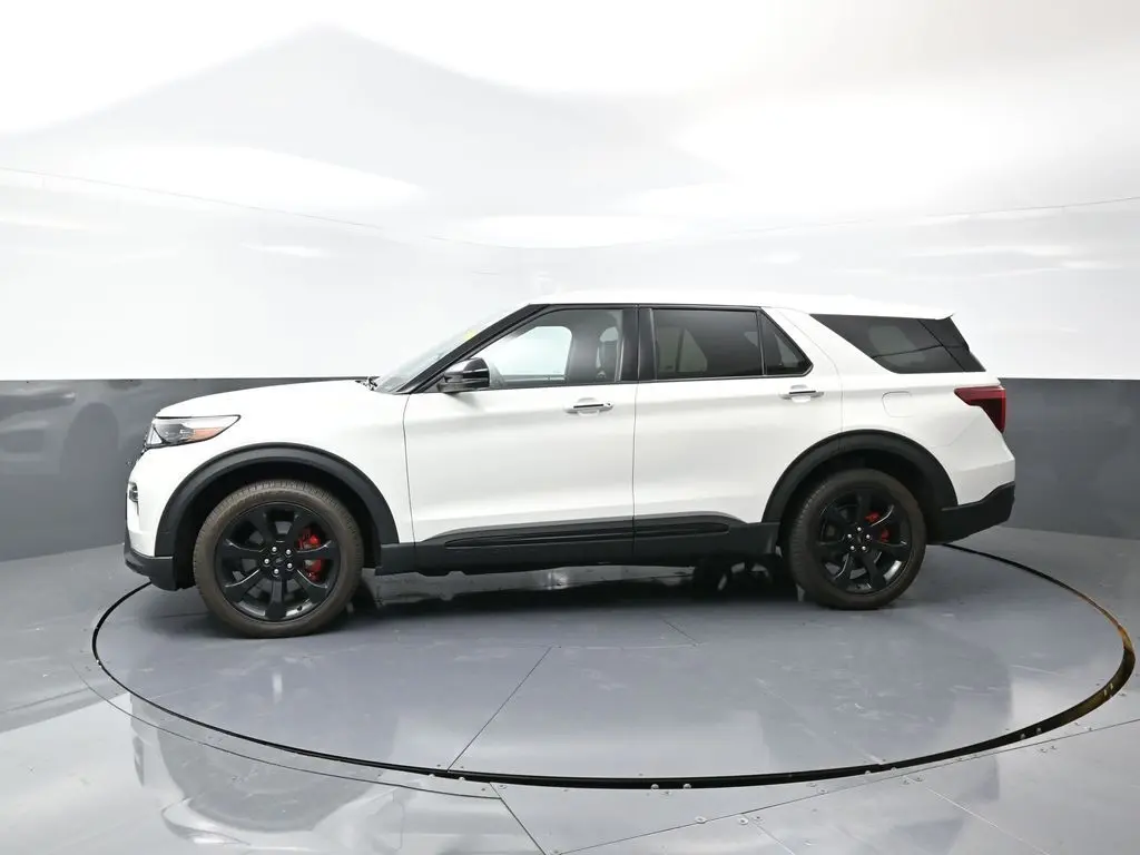 2021 Ford Explorer ST photo 4