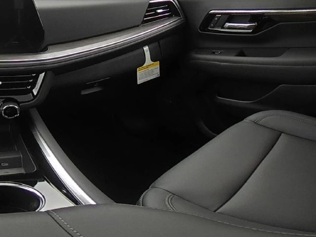 2026 Chevrolet Suburban LT - Photo 35