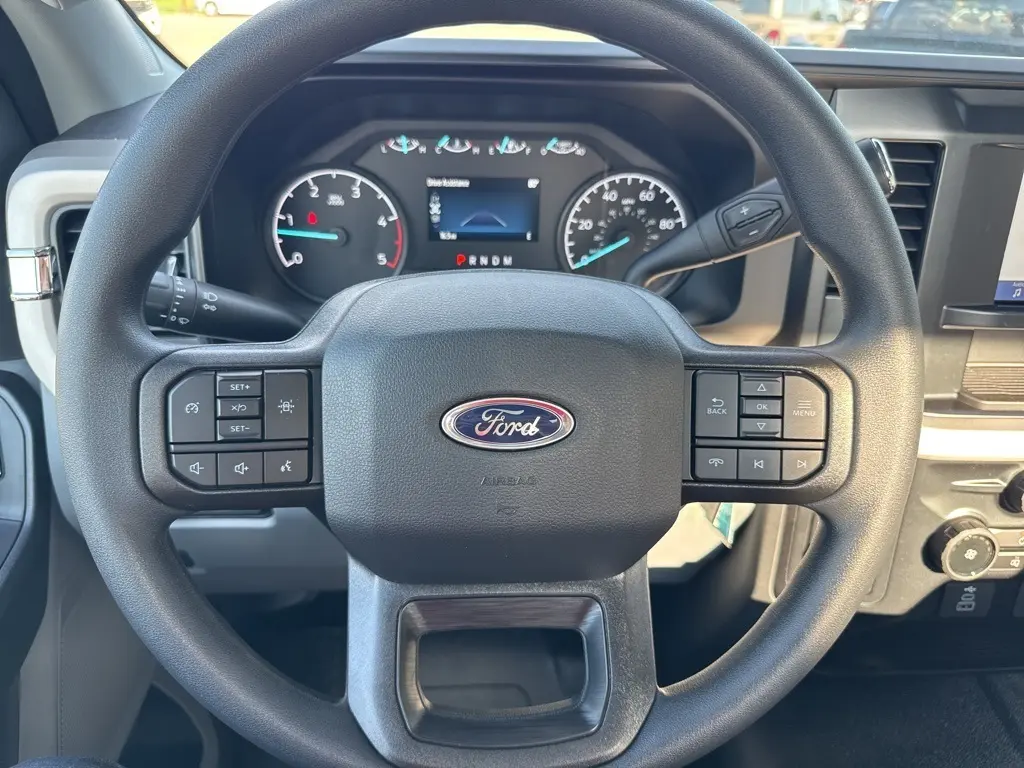 2026 Ford F-350 photo 17