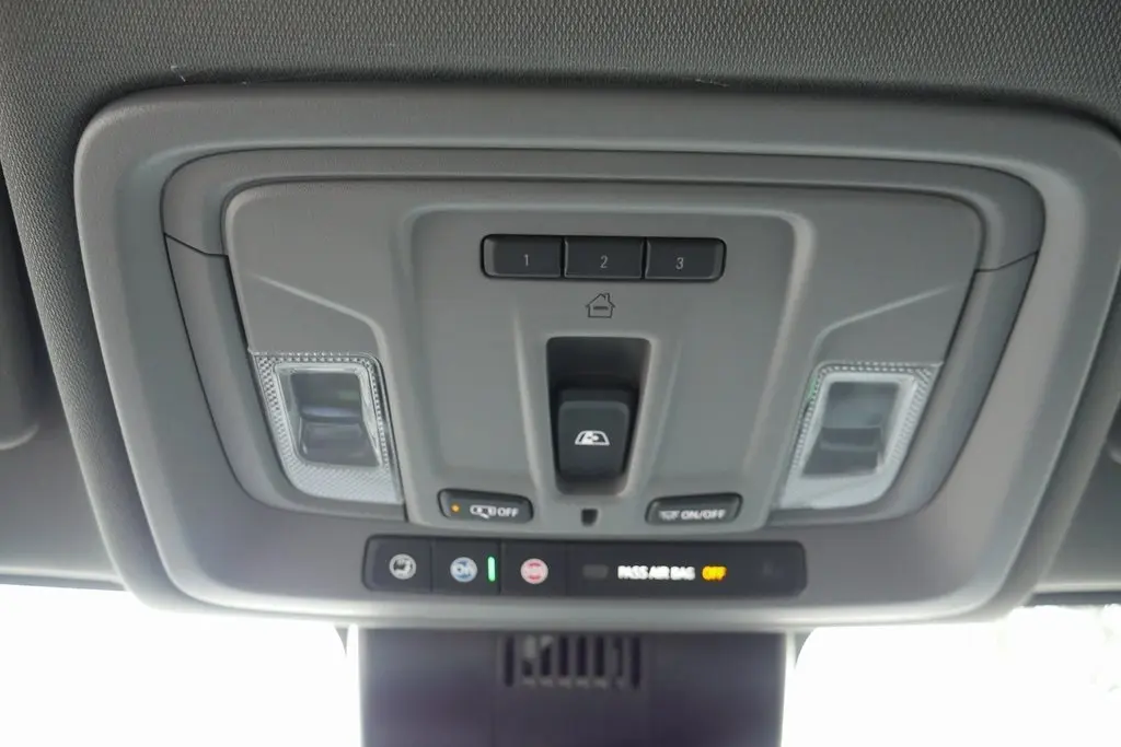2026 Chevrolet Silverado LT photo 21