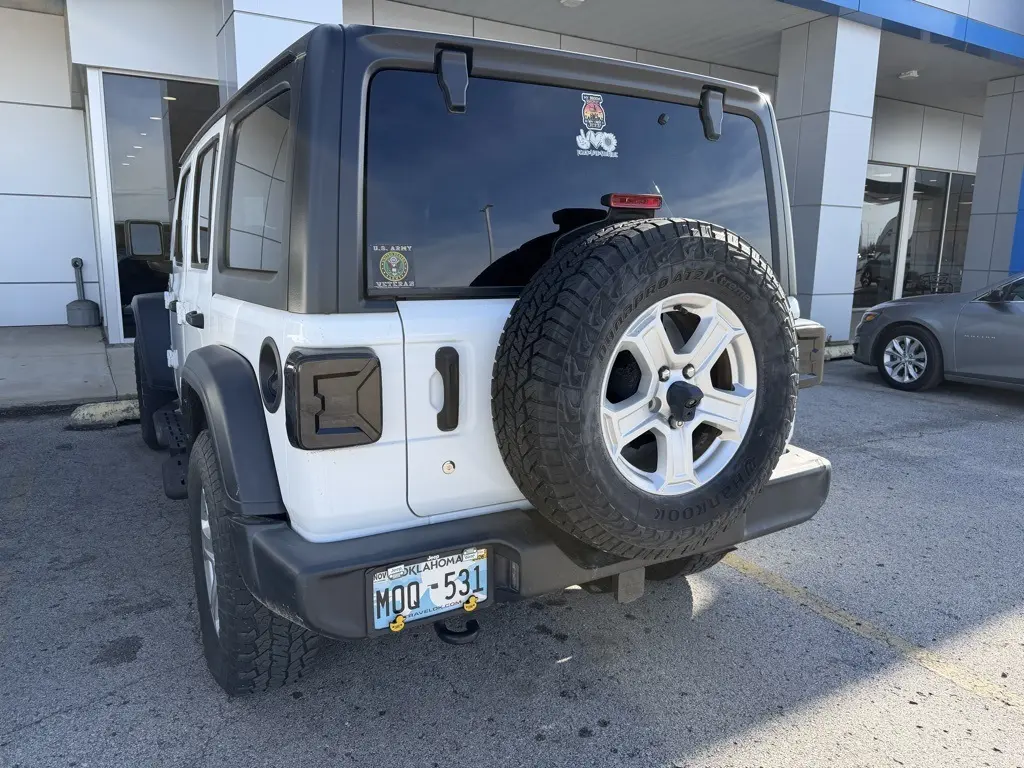 2019 Jeep Wrangler Unlimited Sport S photo 2