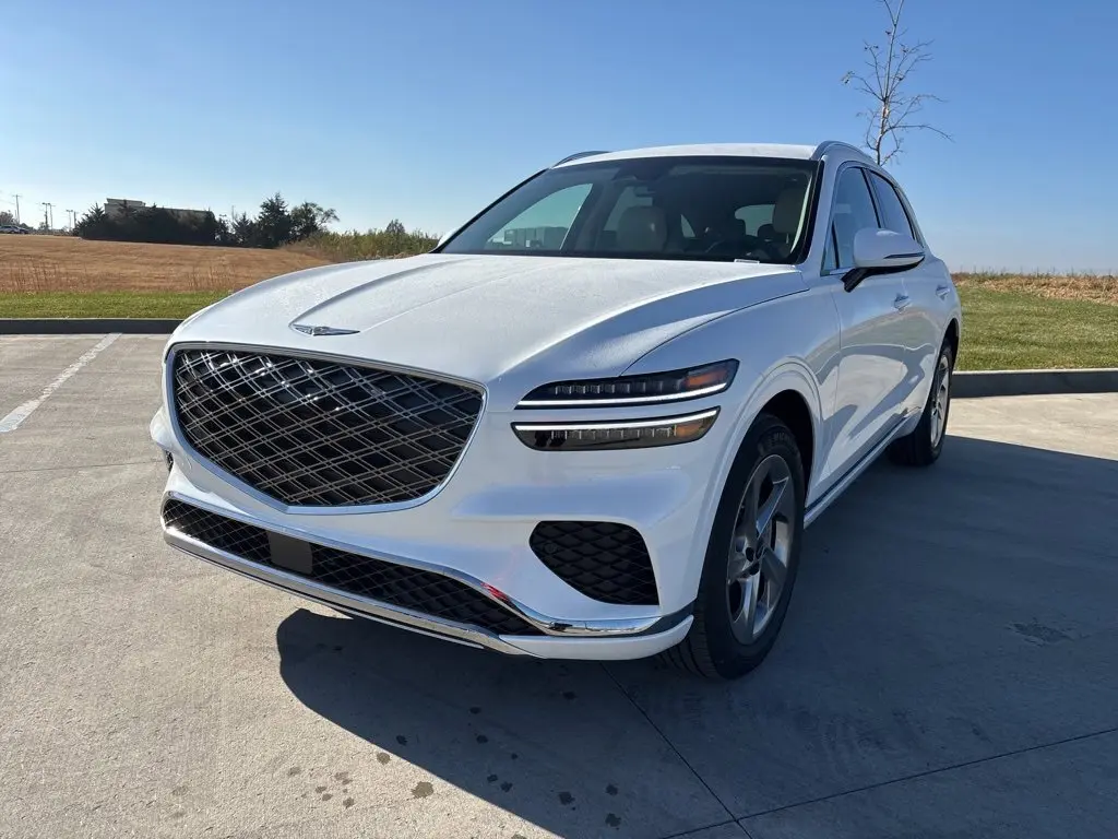 2026 GENESIS GV70's photo