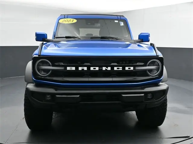 2023 Ford Bronco Outer Banks photo 3