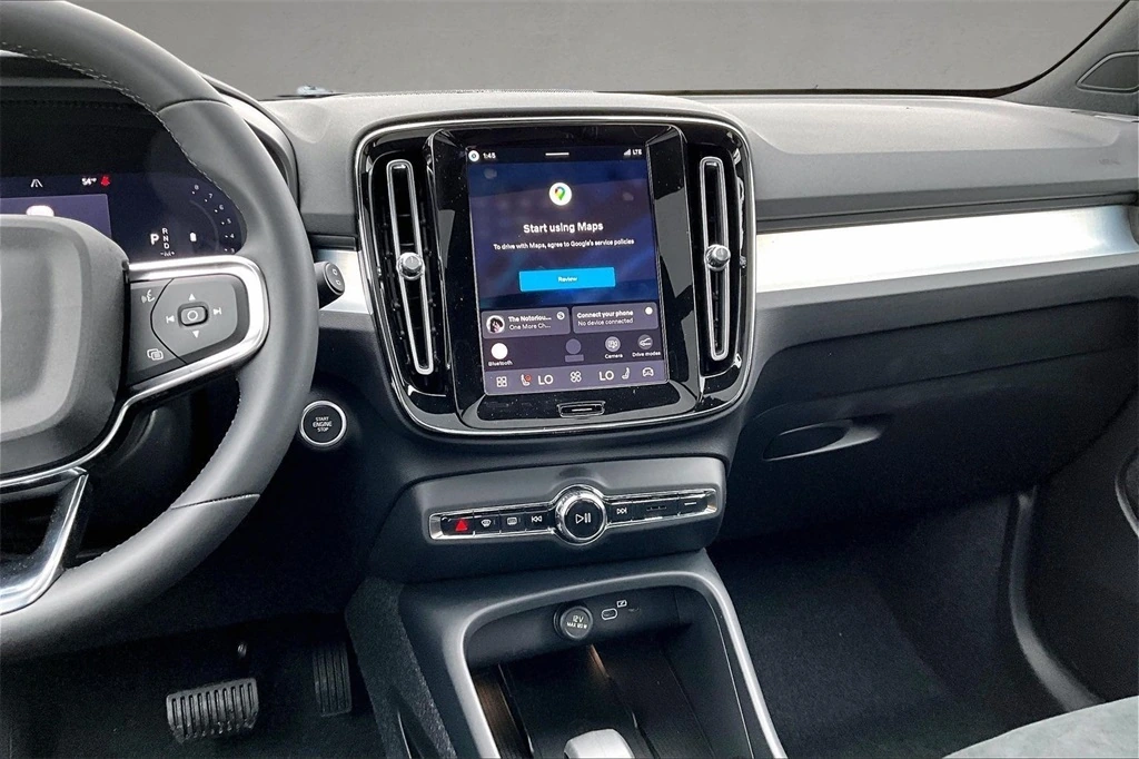 2026 Volvo - image 6