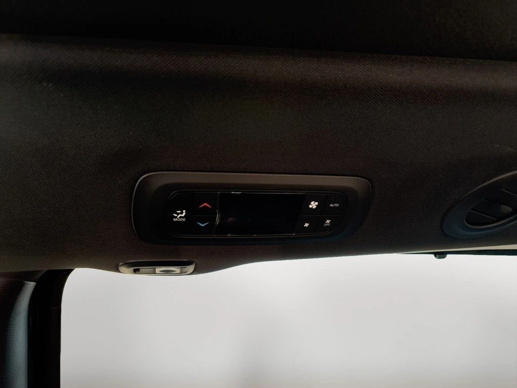 2026 Chrysler Pacifica Limited - Photo 43