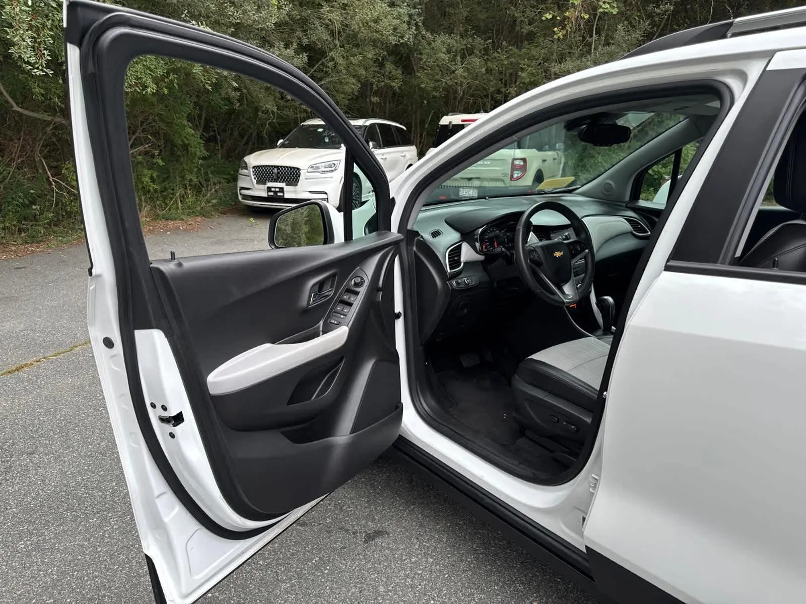 2022 Chevrolet Trax LT photo 11