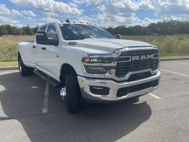 2026 Ram 3500 Tradesman photo 8