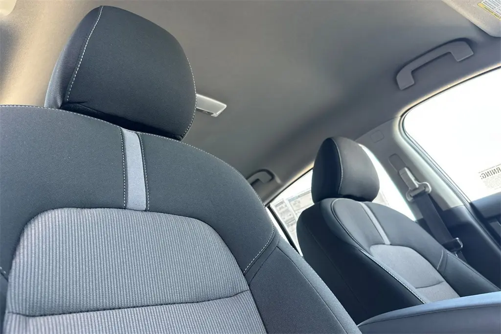 2025 Nissan Sentra SV photo 16