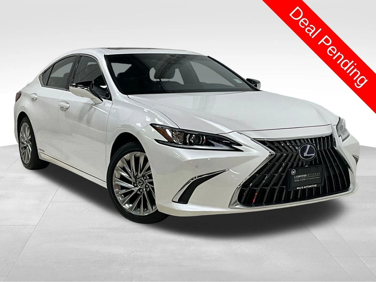 2022 Lexus ES 300h 300h Luxury's photo