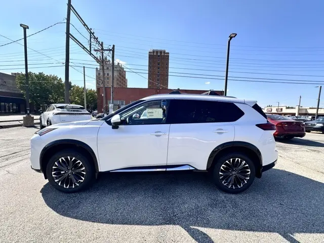 2026 Nissan Rogue Platinum photo 4