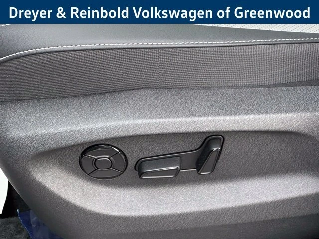 2026 Volkswagen Tiguan SE - Photo 26
