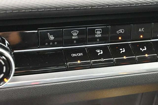 2027 Chevrolet Equinox LT - Photo 22