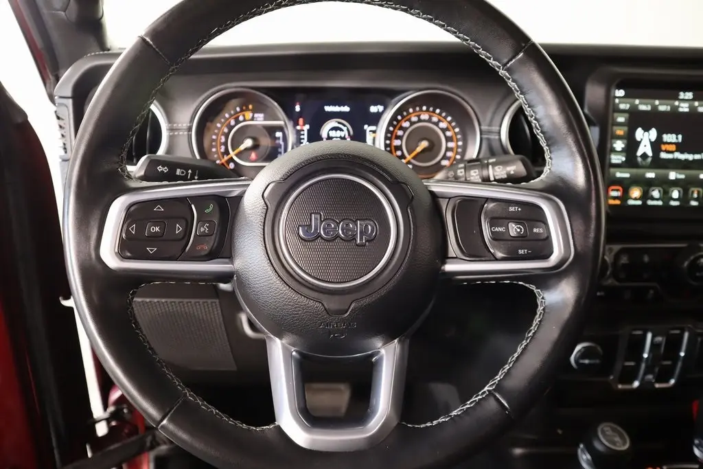 2022 Jeep Wrangler Unlimited Sahara photo 3