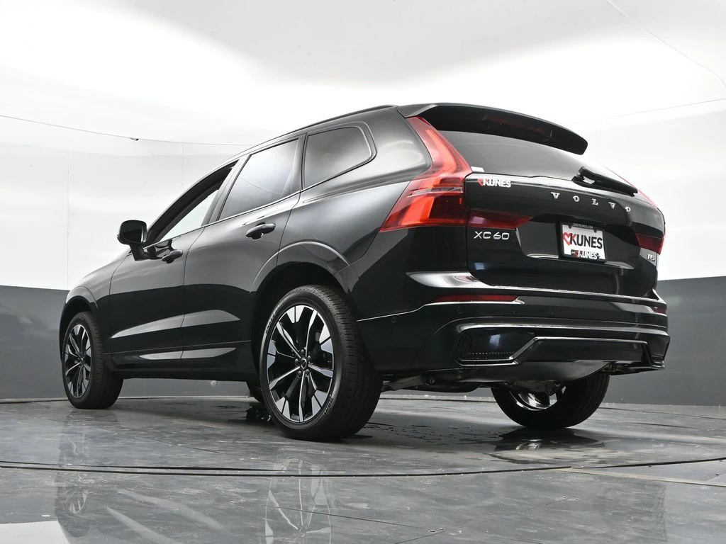 2026 Volvo XC60 Plus - Photo 46