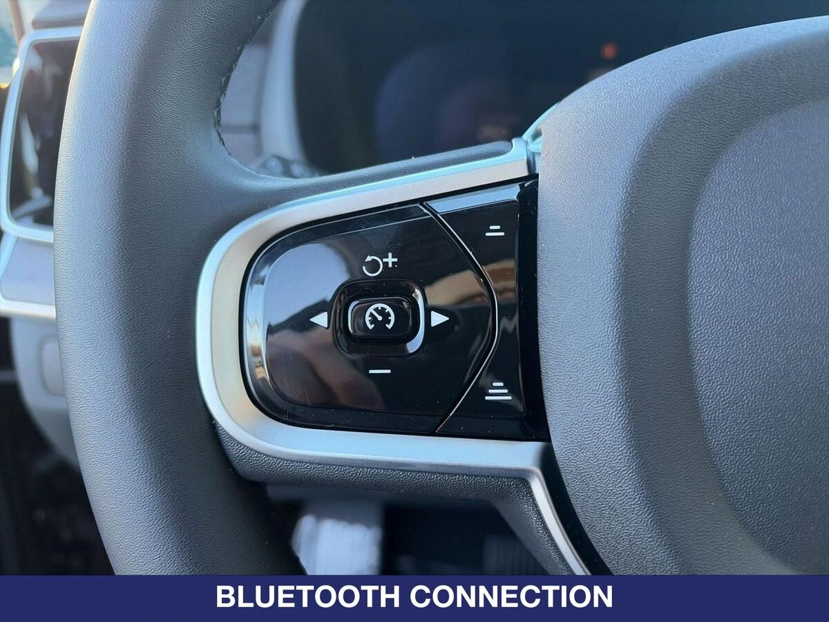 2026 Volvo - image 17