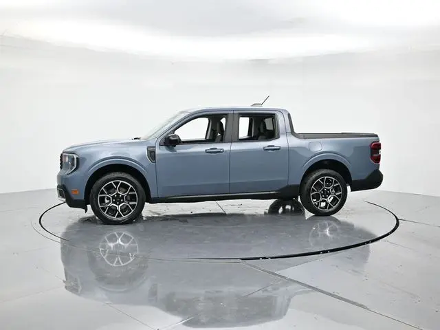 2025 Ford Maverick Lariat photo 4