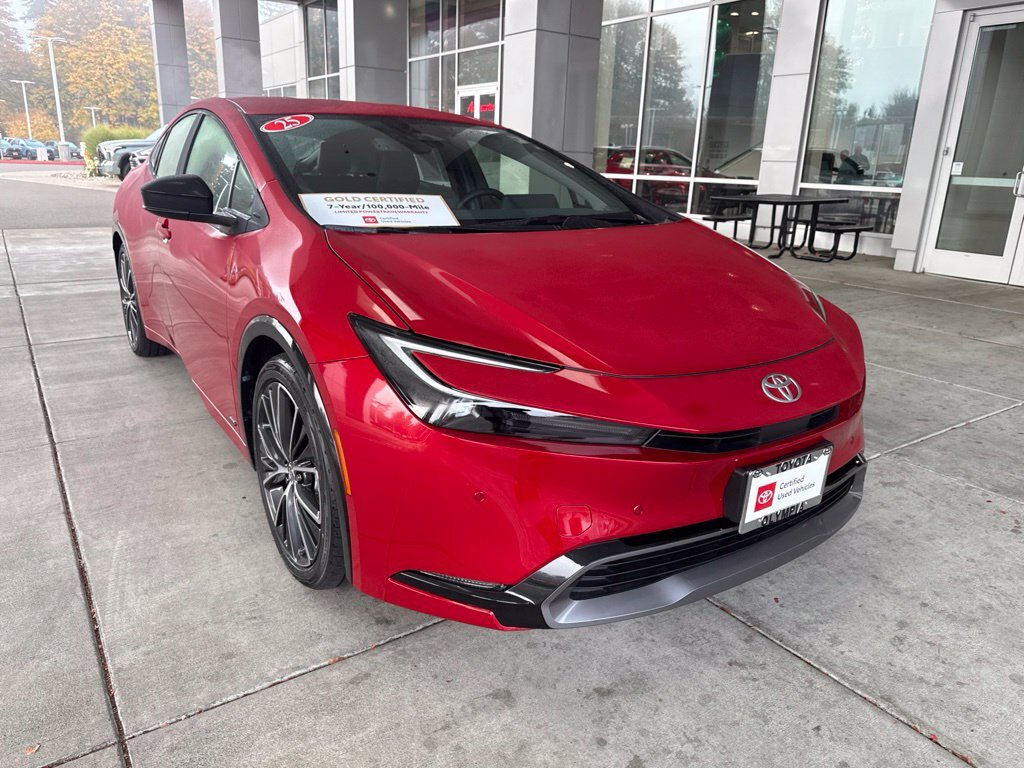 2025 Toyota Prius XLE