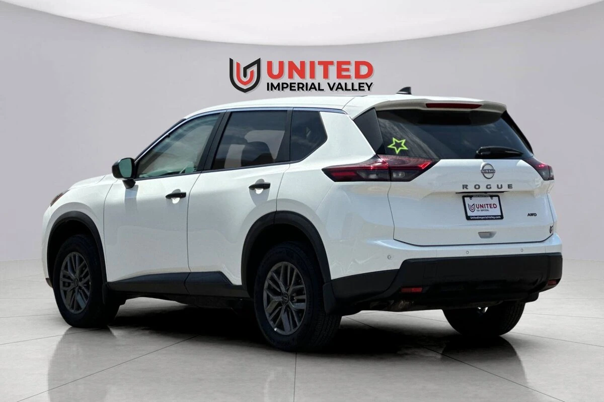 2026 Nissan Rogue S - Photo 6