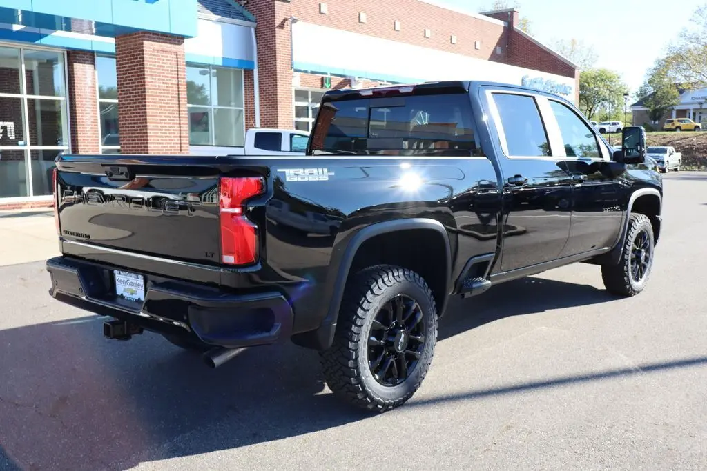 2026 Chevrolet Silverado LT photo 32
