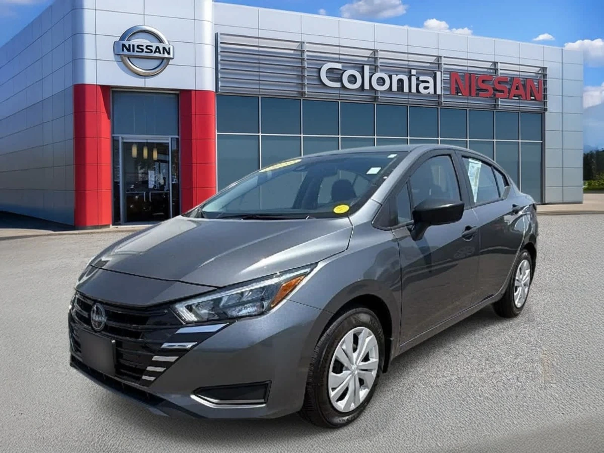 2025 Nissan Versa 1.6 S CVT's photo