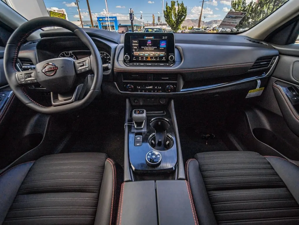 2026 Nissan Rogue SV photo 9