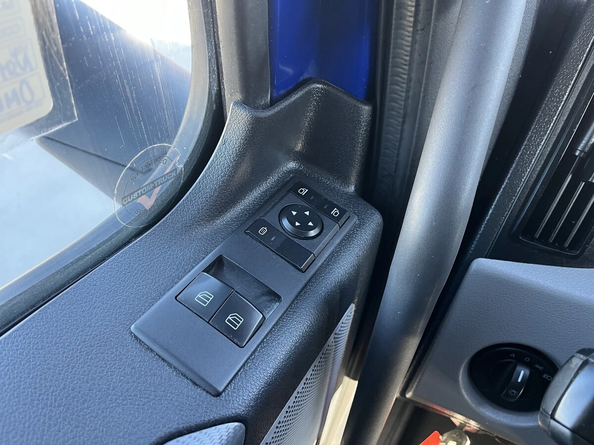 2022 Freightliner Cascadia - image 20