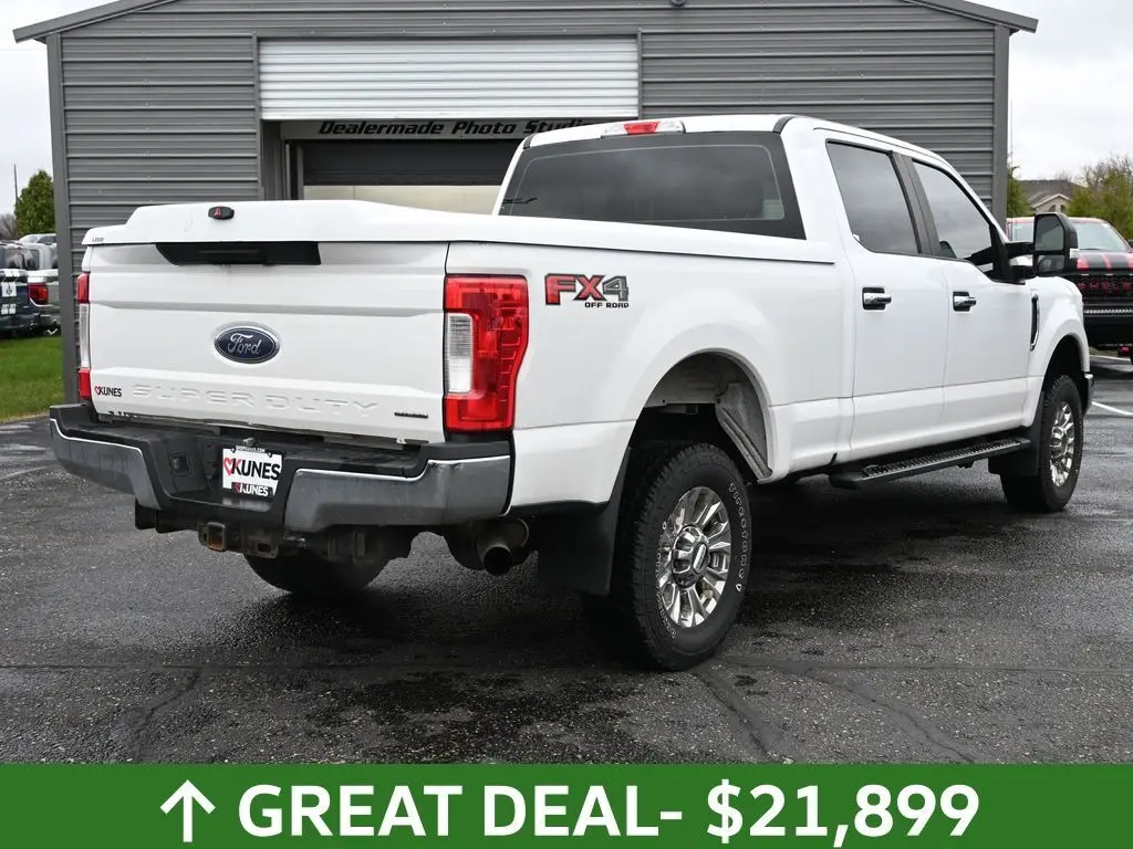 2017 Ford F-250 XL photo 2