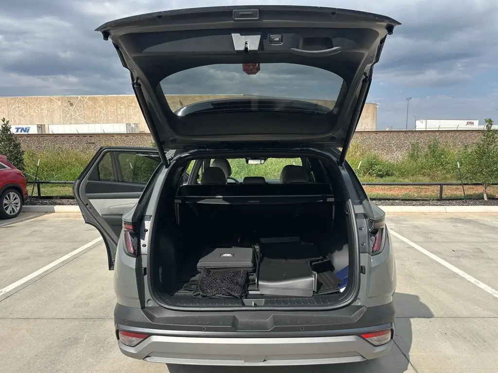 2026 Hyundai Tucson Limited photo 15