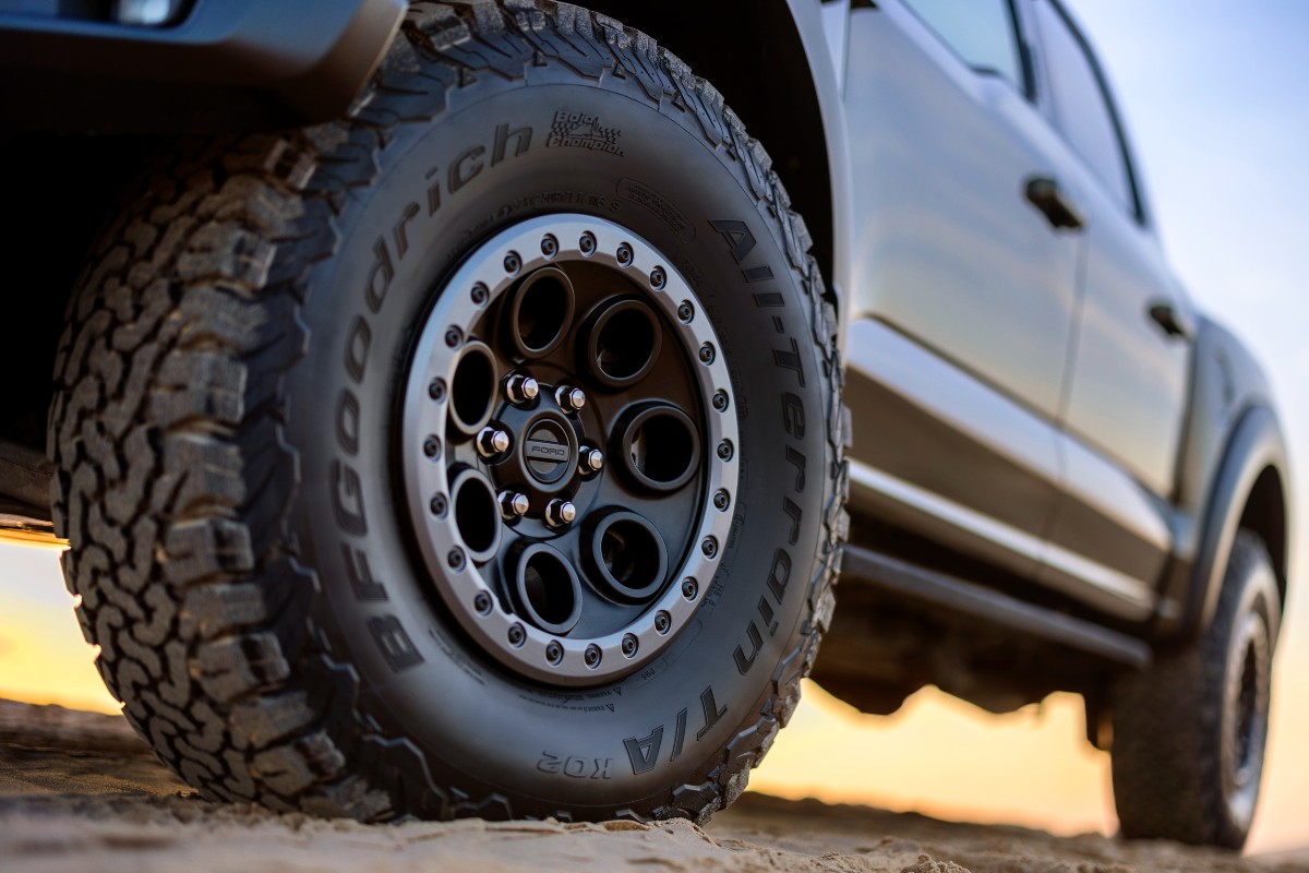 2024 Ford F-150 Raptor Exterior Wheels