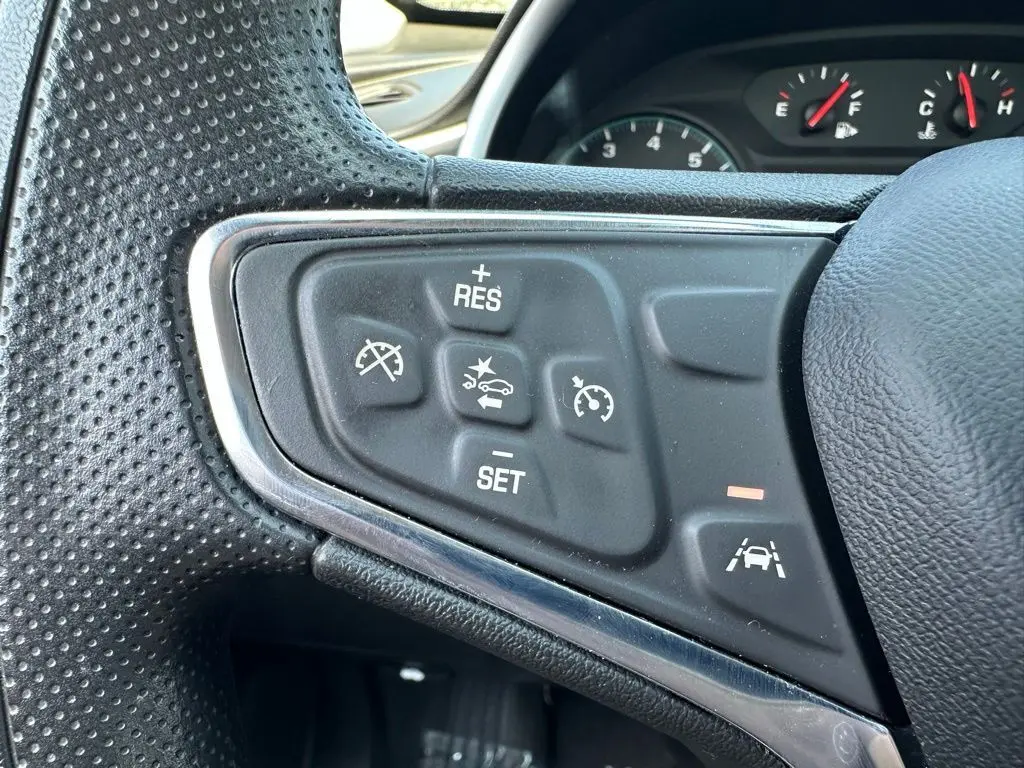 2023 Chevrolet Malibu 1LT photo 19