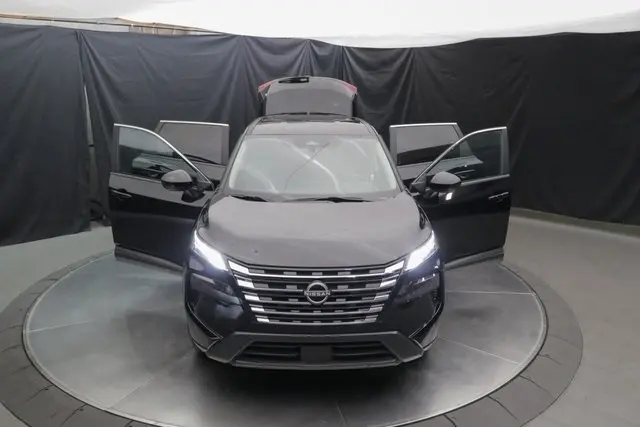 2024 Nissan Rogue SV photo 13