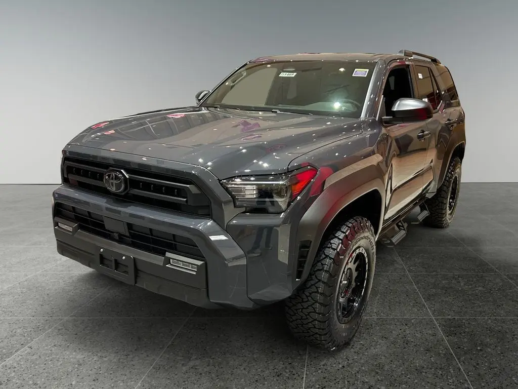 2025 Toyota 4Runner SR5 photo 2
