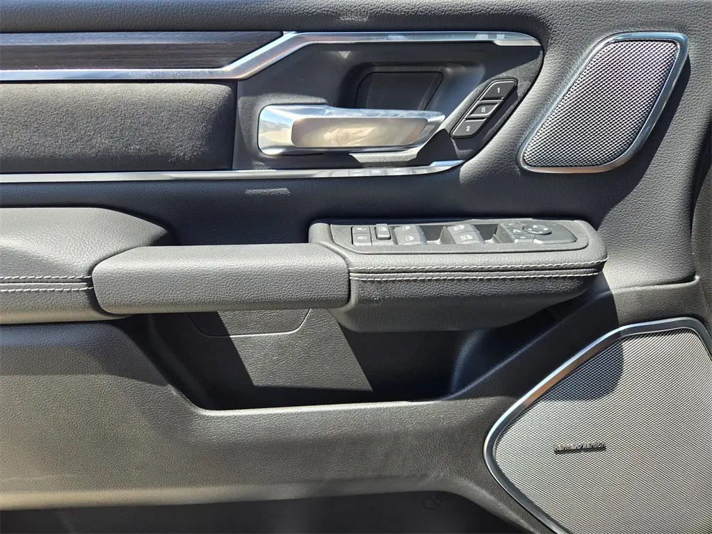 2026 Ram 1500 Laramie photo 15