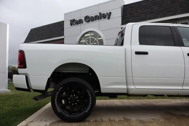 2025 Ram 2500 Big Horn photo 37