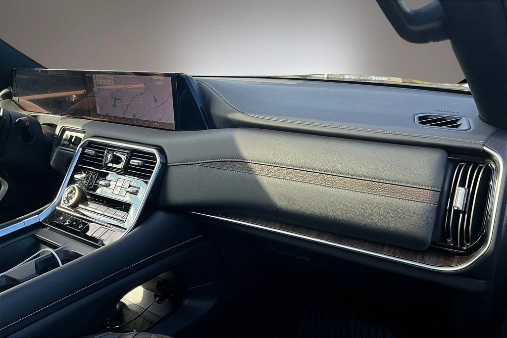 2025 Nissan Armada Platinum Reserve - Photo 27