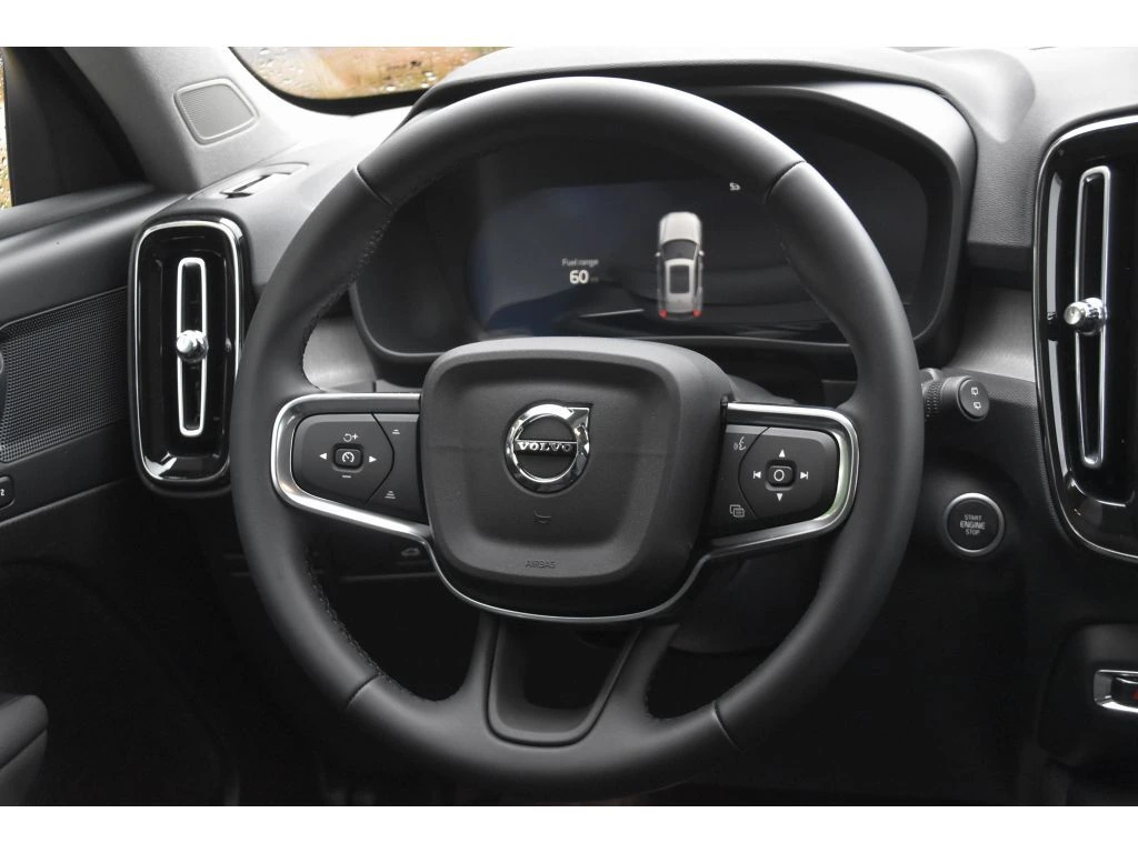 2026 Volvo - image 16