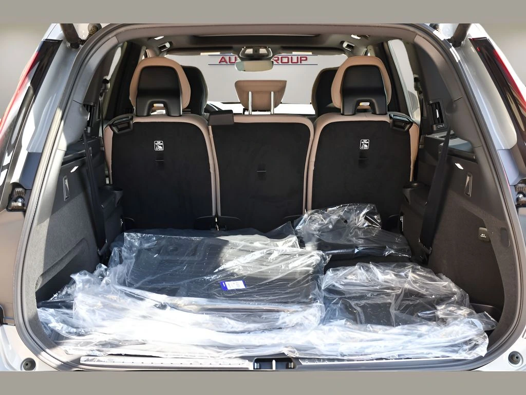 2026 Volvo XC90 Plus - Photo 24